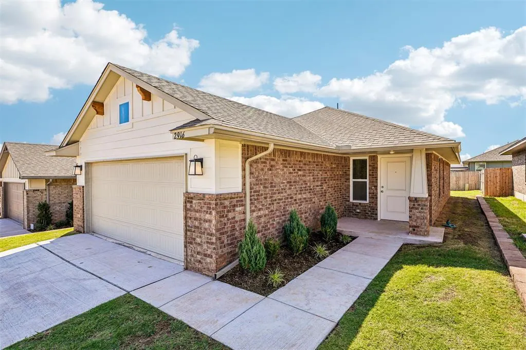 Photo 3 — 2916 NW 196th Place, Edmond, OK 73012