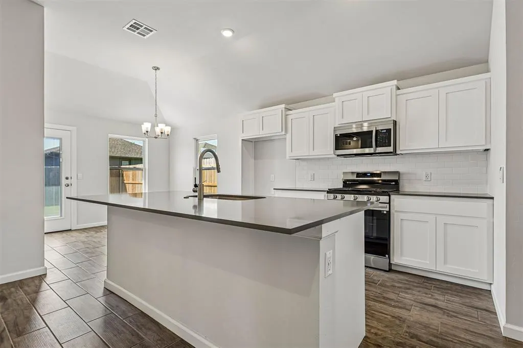 Photo 8 — 2916 NW 196th Place, Edmond, OK 73012