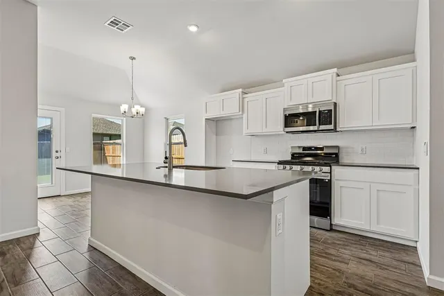 Photo 8 — 2916 NW 196th Place, Edmond, OK 73012