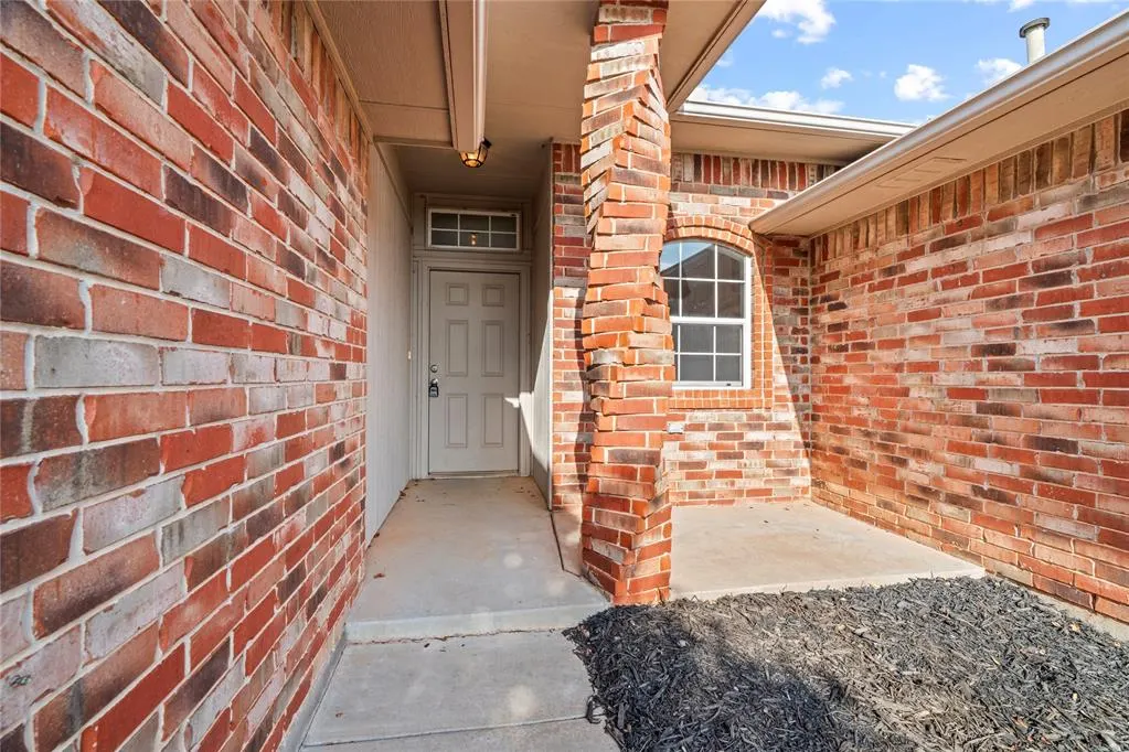 Photo 4 — 620 McConnell Drive, Yukon, OK 73099