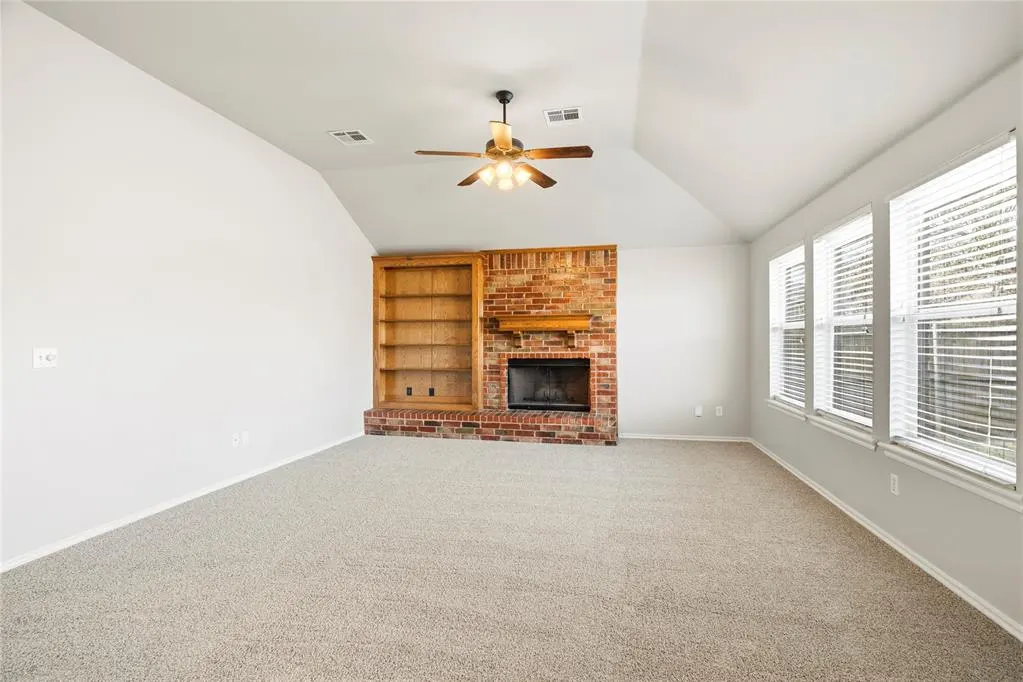 Photo 6 — 620 McConnell Drive, Yukon, OK 73099
