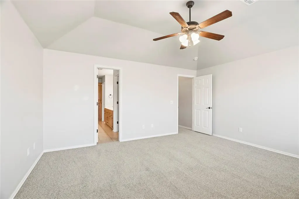 Photo 15 — 620 McConnell Drive, Yukon, OK 73099