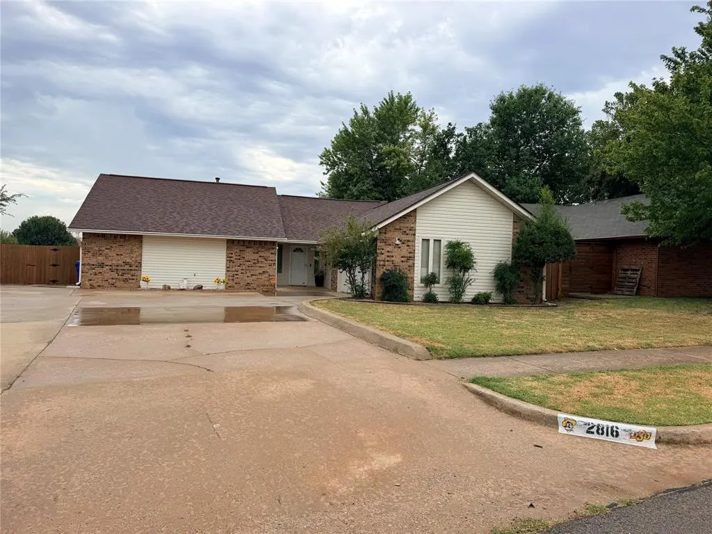Photo 2 — 2816 Dalewood Place, Norman, OK 73071