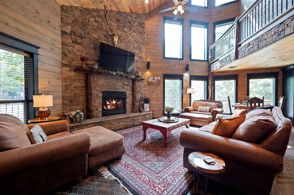 Photo 6 — 401 S Eagle Mountain Trail, Broken Bow, OK 74728