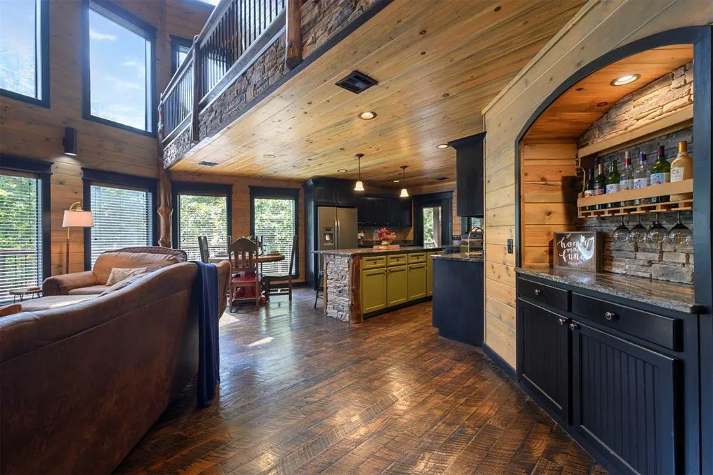 Photo 7 — 401 S Eagle Mountain Trail, Broken Bow, OK 74728