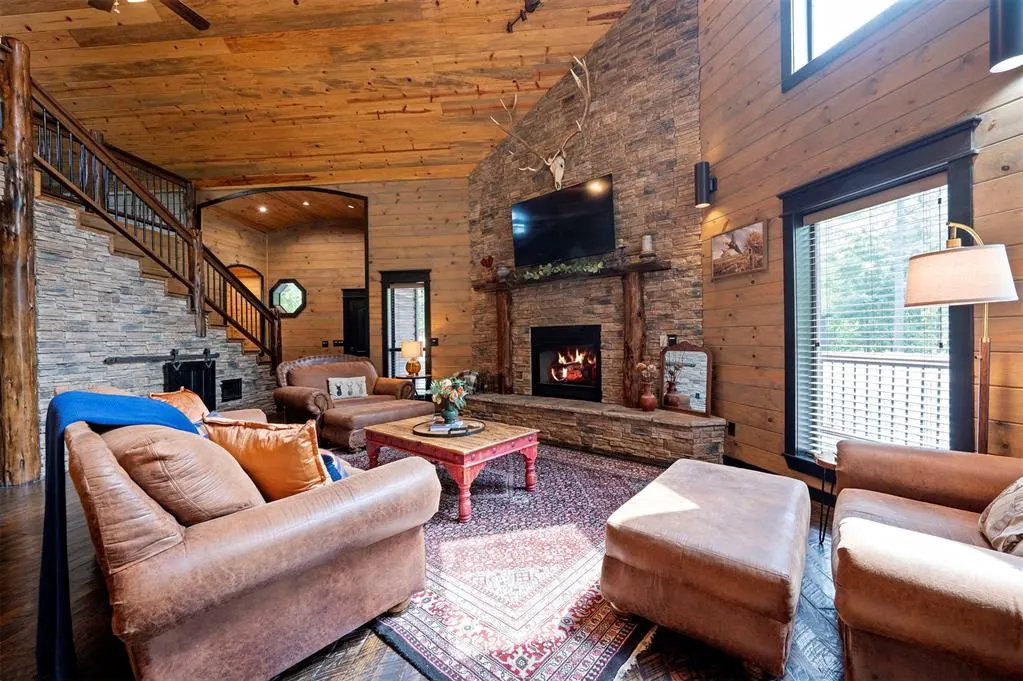 Photo 9 — 401 S Eagle Mountain Trail, Broken Bow, OK 74728