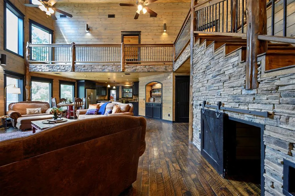 Photo 10 — 401 S Eagle Mountain Trail, Broken Bow, OK 74728