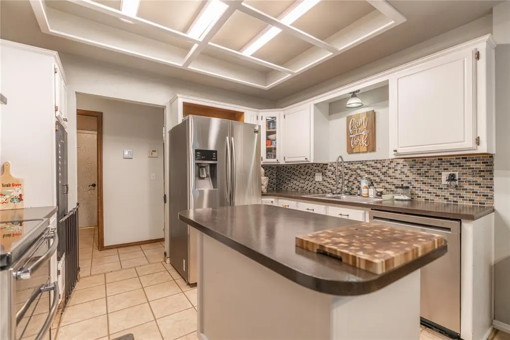 Photo 8 — 404 N Lockeport Drive, Edmond, OK 73003