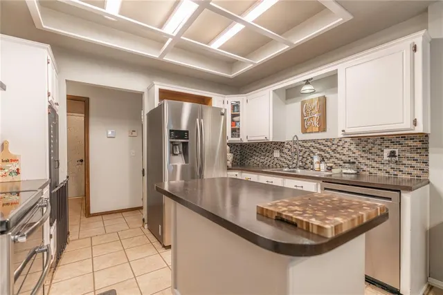Photo 8 — 404 N Lockeport Drive, Edmond, OK 73003