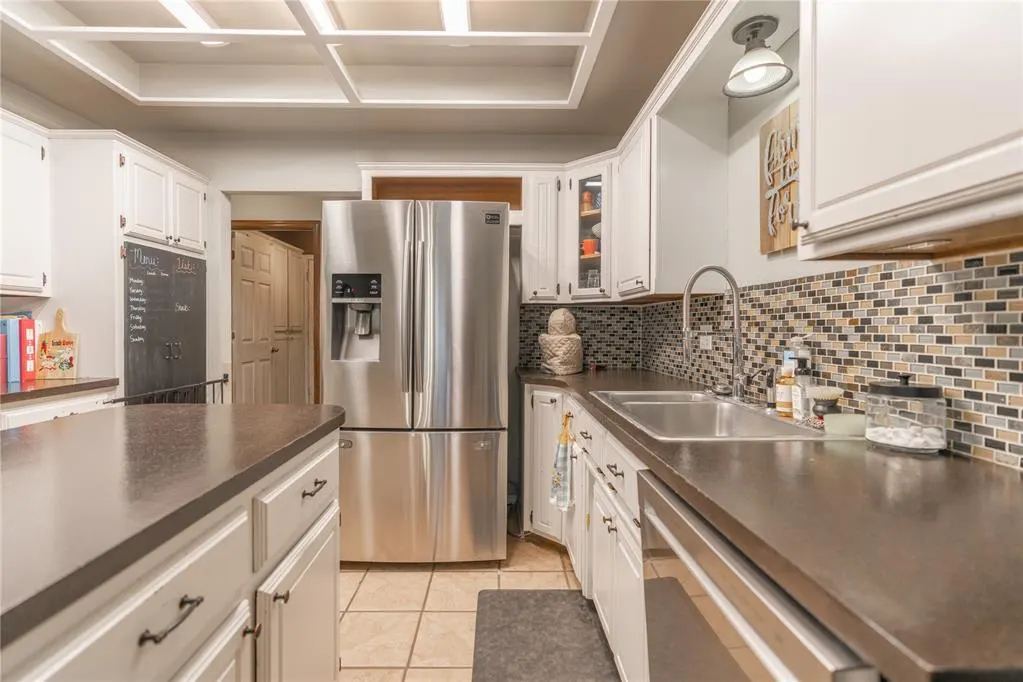 Photo 9 — 404 N Lockeport Drive, Edmond, OK 73003