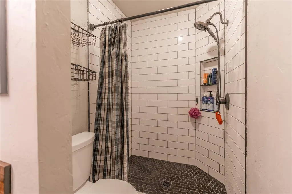 Photo 17 — 404 N Lockeport Drive, Edmond, OK 73003