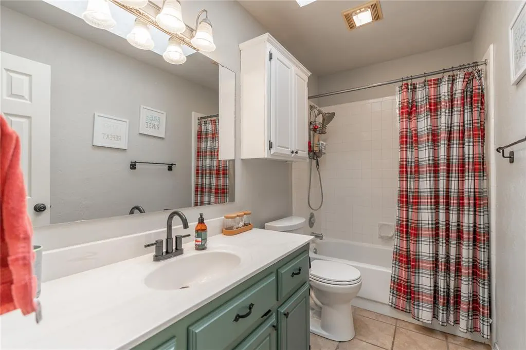Photo 21 — 404 N Lockeport Drive, Edmond, OK 73003