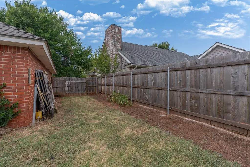 Photo 26 — 404 N Lockeport Drive, Edmond, OK 73003