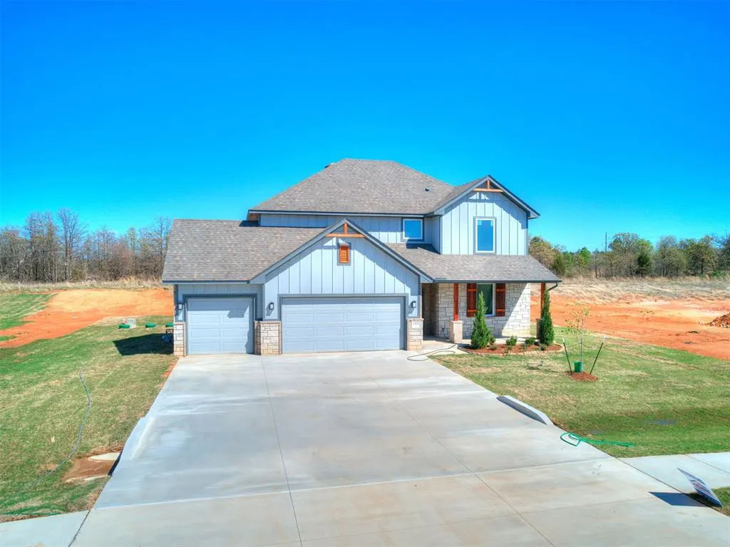 Photo 2 — 1304 Lighthorsemen Way, Choctaw, OK 73020