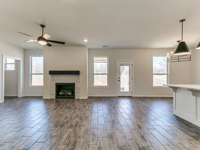 Photo 3 — 1304 Lighthorsemen Way, Choctaw, OK 73020