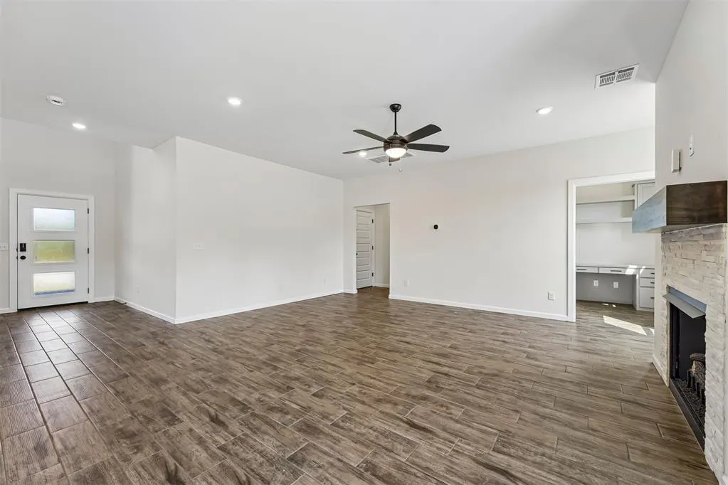 Photo 5 — 1304 Lighthorsemen Way, Choctaw, OK 73020