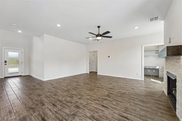 Photo 5 — 1304 Lighthorsemen Way, Choctaw, OK 73020