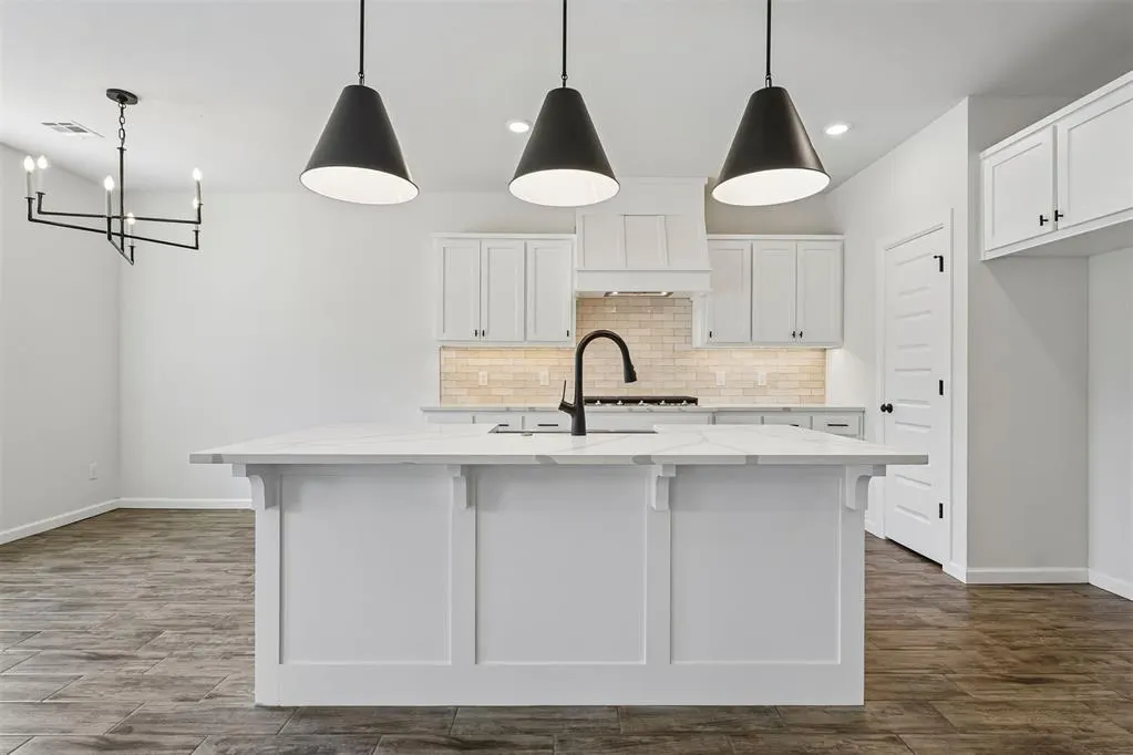 Photo 8 — 1304 Lighthorsemen Way, Choctaw, OK 73020