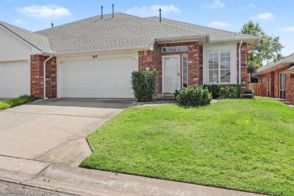 Front exterior — 509 S Santa Fe Avenue 162, Edmond, OK 73003