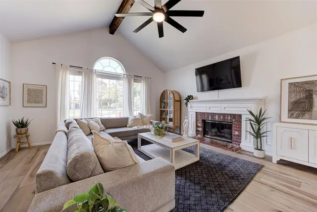 Photo 5 — 1209 Salem Avenue, Edmond, OK 73003