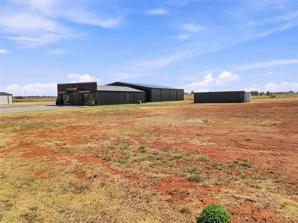 Photo 13 — 645 Industrial Parkway, Kingfisher, OK 73750