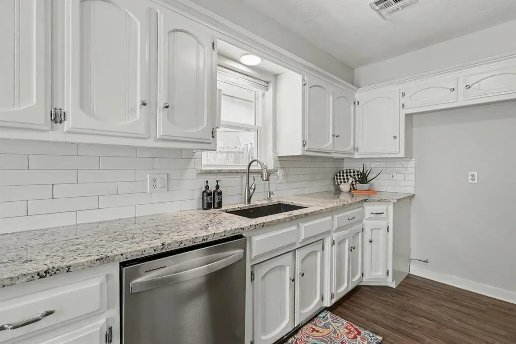 Photo 9 — 713 Banner Avenue, Edmond, OK 73013