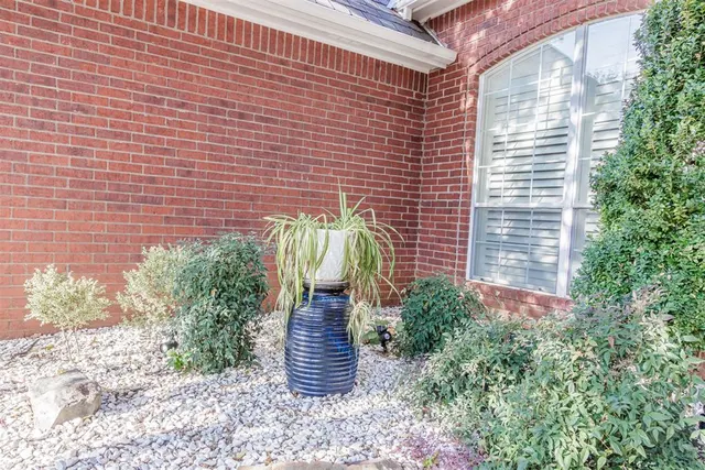 Photo 4 — 2209 Wildwood Terrace, Edmond, OK 73034