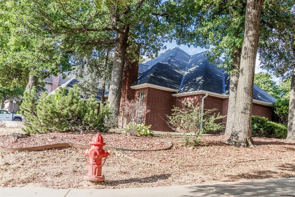 Photo 5 — 2209 Wildwood Terrace, Edmond, OK 73034