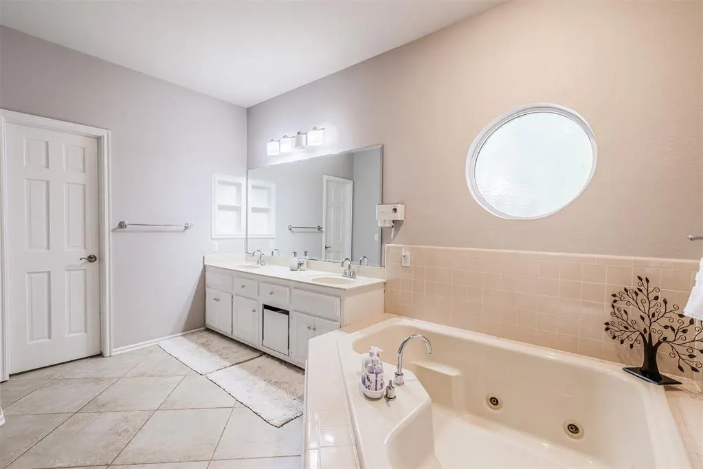 Photo 21 — 2209 Wildwood Terrace, Edmond, OK 73034