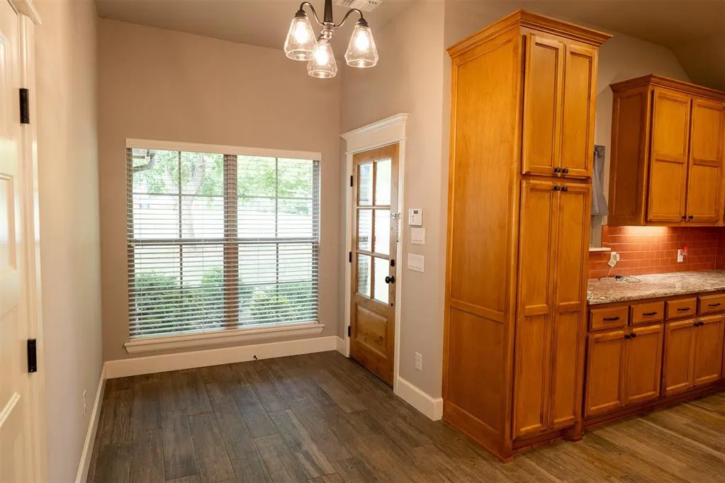 Photo 7 — 401 E Robert S Kerr Boulevard, Wynnewood, OK 73098