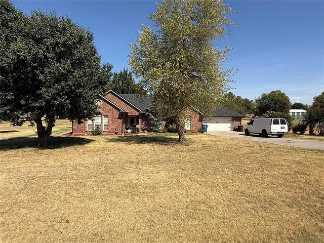 Photo 2 — 873 Oaklawn Drive, Tuttle, OK 73089