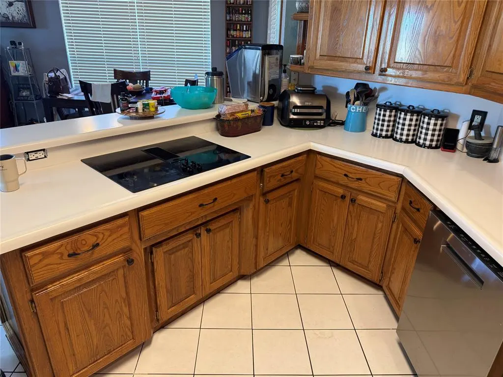 Photo 10 — 873 Oaklawn Drive, Tuttle, OK 73089