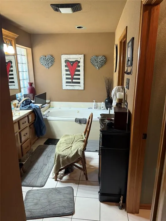 Photo 19 — 873 Oaklawn Drive, Tuttle, OK 73089