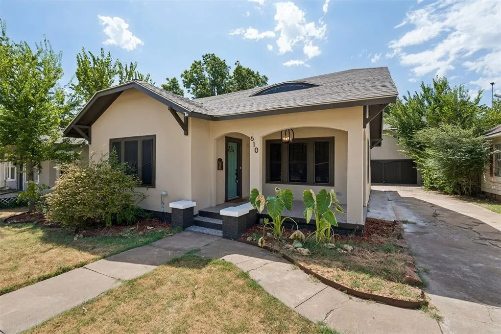 Photo 2 — 610 NW Dearborn Avenue, Lawton, OK 73507