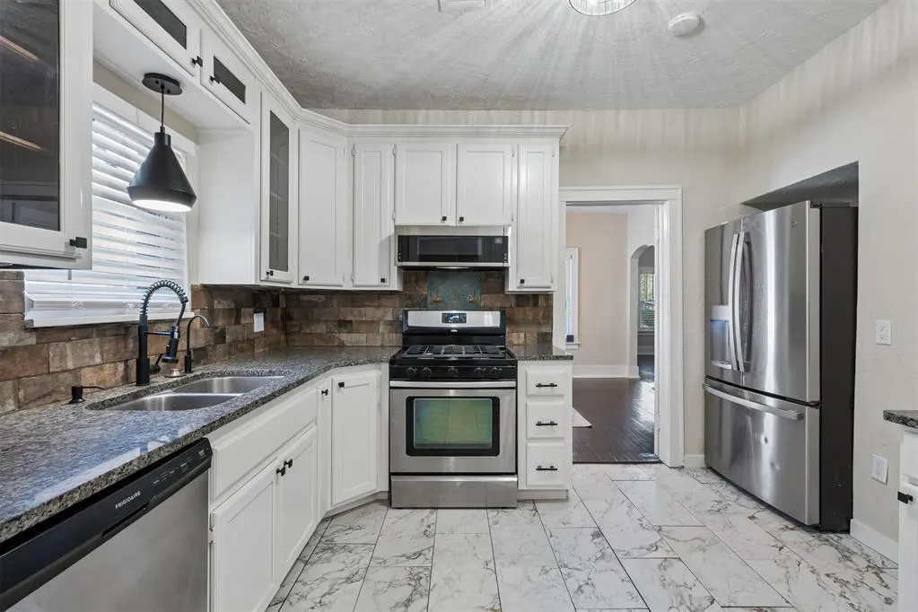 Photo 15 — 610 NW Dearborn Avenue, Lawton, OK 73507