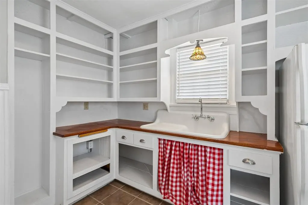 Photo 39 — 610 NW Dearborn Avenue, Lawton, OK 73507