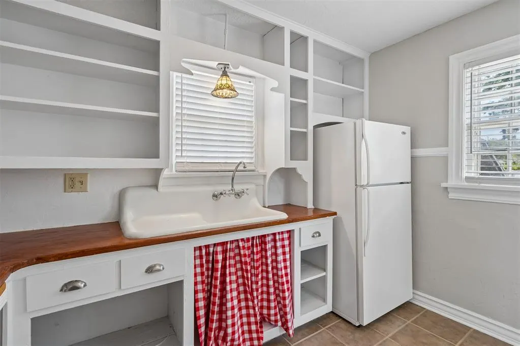 Photo 40 — 610 NW Dearborn Avenue, Lawton, OK 73507