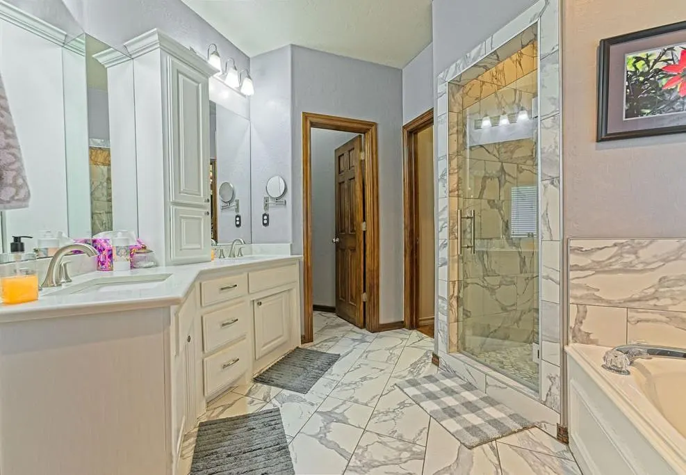 Photo 14 — 2422 Blackoak Court, Blanchard, OK 73010