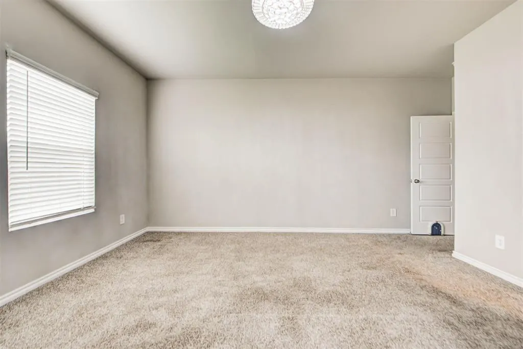 Photo 17 — 4224 N Palmetto Bluff Drive, Mustang, OK 73064