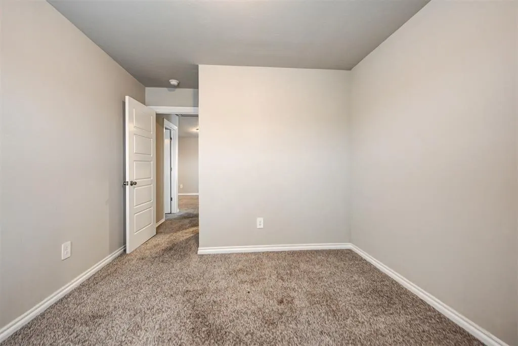 Photo 32 — 4224 N Palmetto Bluff Drive, Mustang, OK 73064