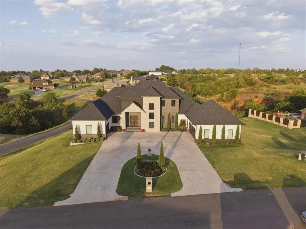 Front exterior — 5660 Tina Drive, Norman, OK 73072