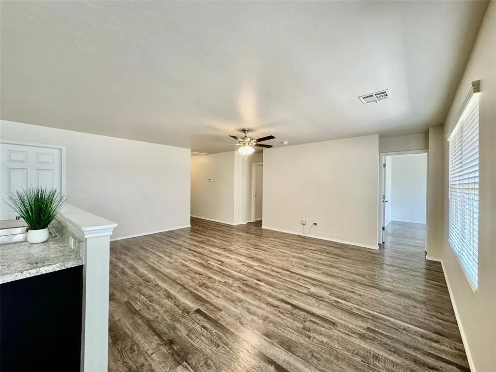 Photo 6 — 11512 Ruger Road, Yukon, OK 73099