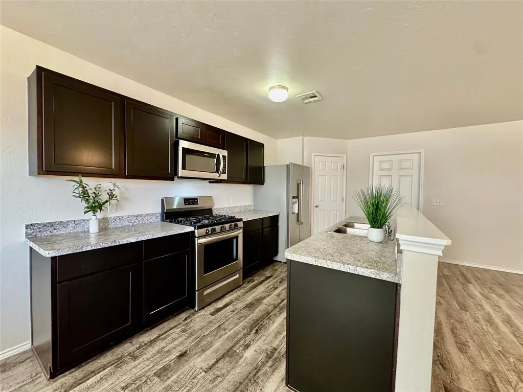 Photo 7 — 11512 Ruger Road, Yukon, OK 73099