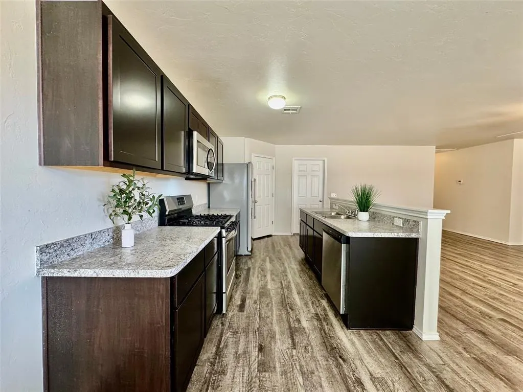 Photo 8 — 11512 Ruger Road, Yukon, OK 73099
