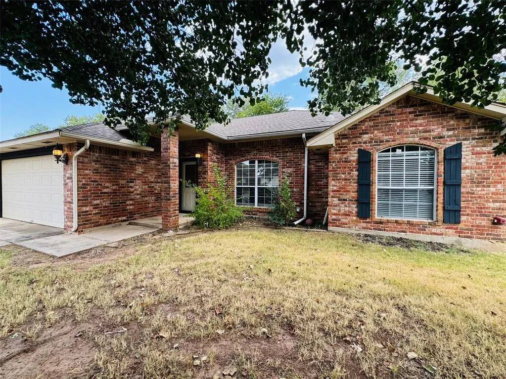 Front exterior — 400 Bent Tree Road, Noble, OK 73068