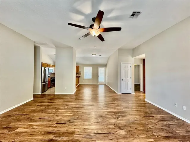 Photo 4 — 400 Bent Tree Road, Noble, OK 73068