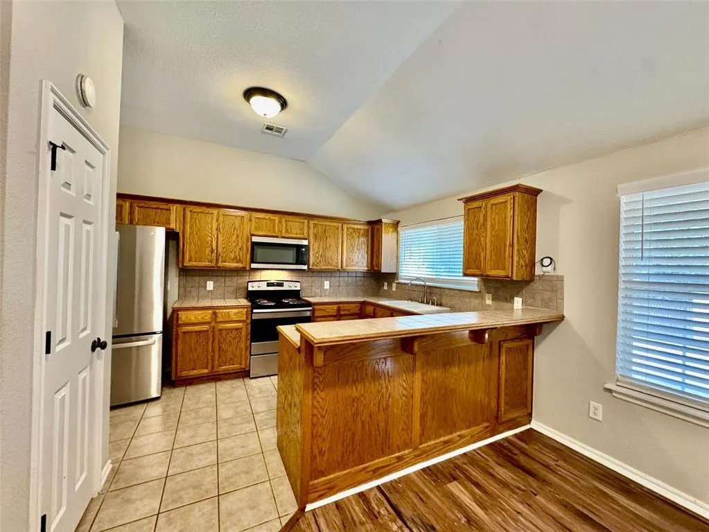 Photo 9 — 400 Bent Tree Road, Noble, OK 73068