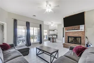 Sold home at 716 Woodbriar