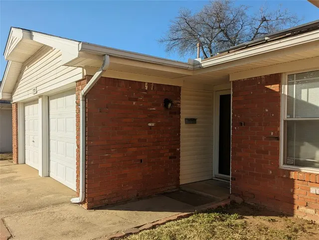 Photo 3 — 7705 NW 30th Terrace, Bethany, OK 73008