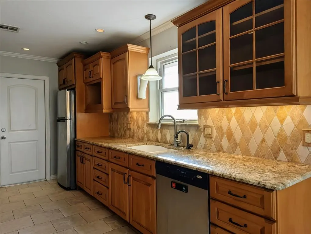 Photo 6 — 7705 NW 30th Terrace, Bethany, OK 73008